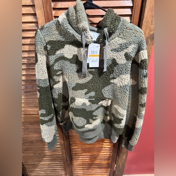 Hippie Rose Sweaters - Army Fatigue Fluffy hoodie size Small